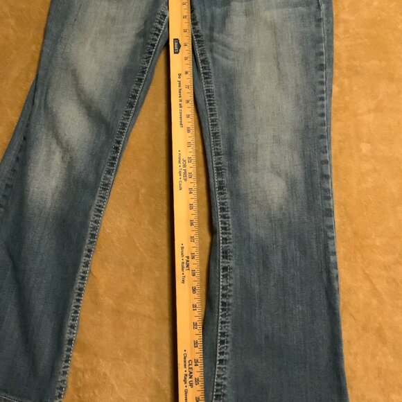 Maurices Women 9/10 Short Blue Demin White Wash‎ Fit Flare 5 Pocket Jeans - Picture 6 of 8